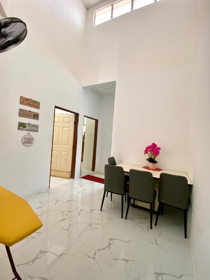 Lh Homestay Bandar Utama Gua Musang Exterior photo